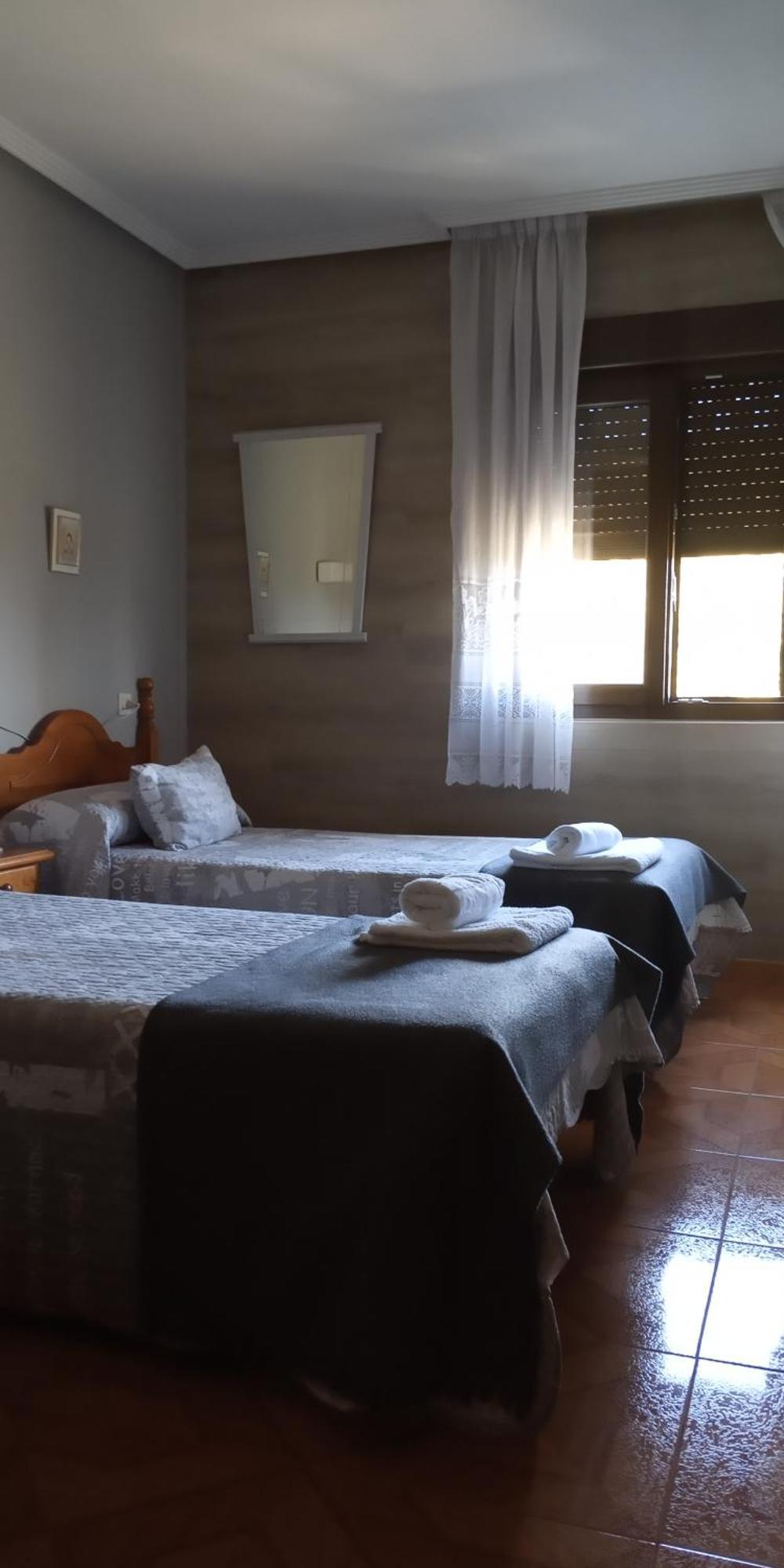 Hostal La Collada De Aralla Aralla de Luna ภายนอก รูปภาพ