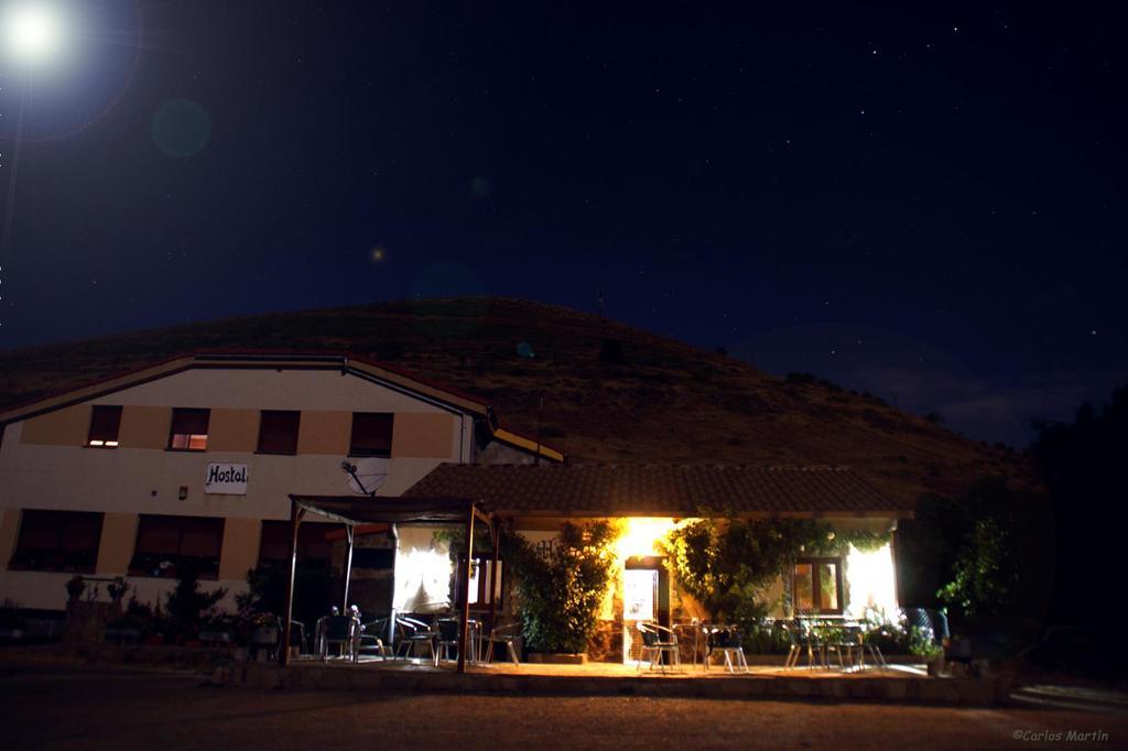 Hostal La Collada De Aralla Aralla de Luna ภายนอก รูปภาพ