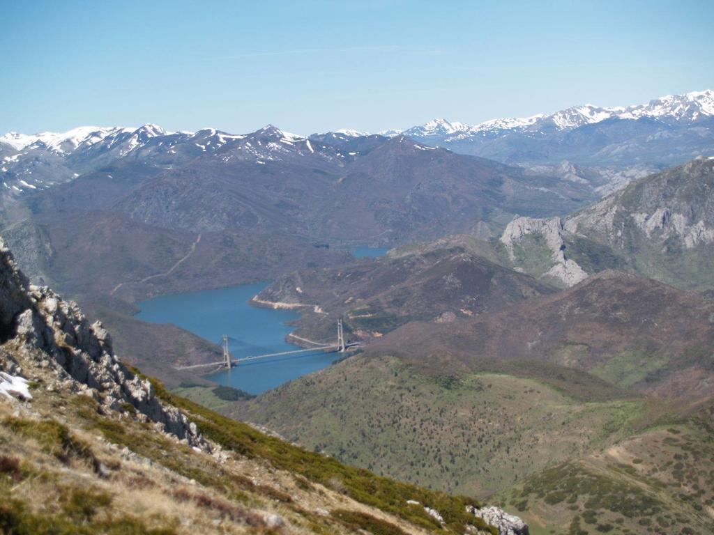 Hostal La Collada De Aralla Aralla de Luna ภายนอก รูปภาพ